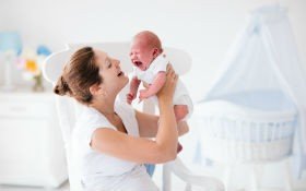 Ağlayan körpəni necə sakitləşdirməli