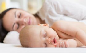 Gənc ana yuxusunu necə almalıdır